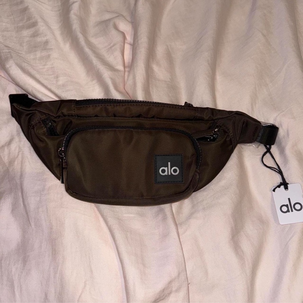 ALO Yoga Espresso brown Fanny pack